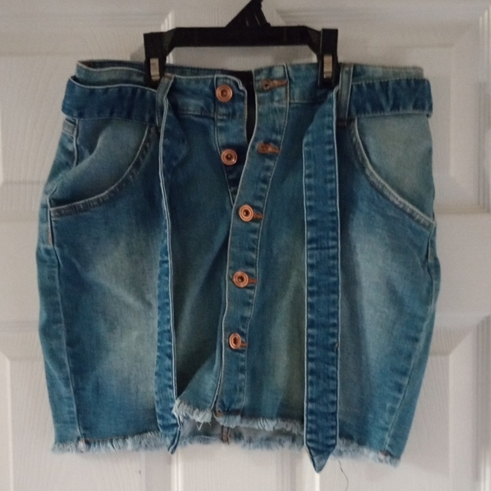 Kendall & Kylie Blue Denim Skirt
